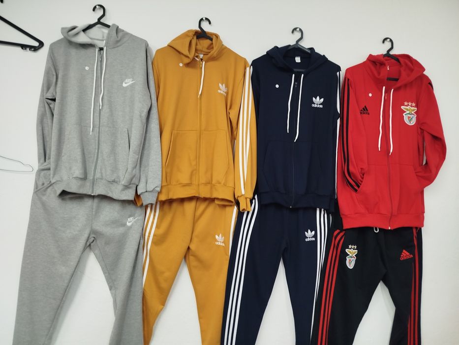 Fatos de treino cardados