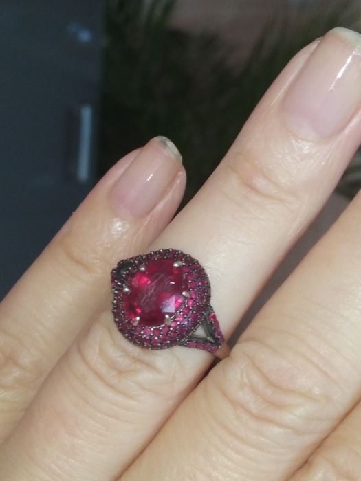 Pierścionek srebrny z naturalnym Rubinem 9*7 mm