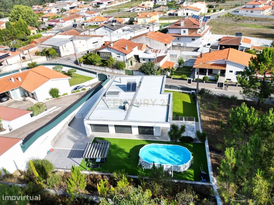 Casa Moderna em Fermentelos-Aveiro