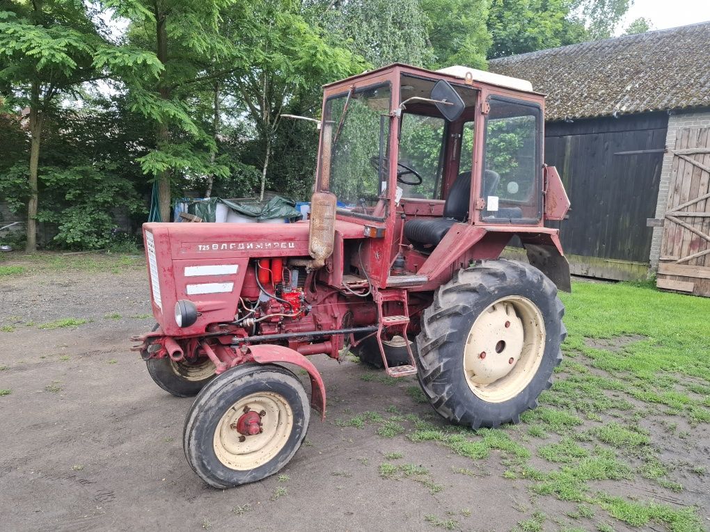Ciagnik Władimirec T25