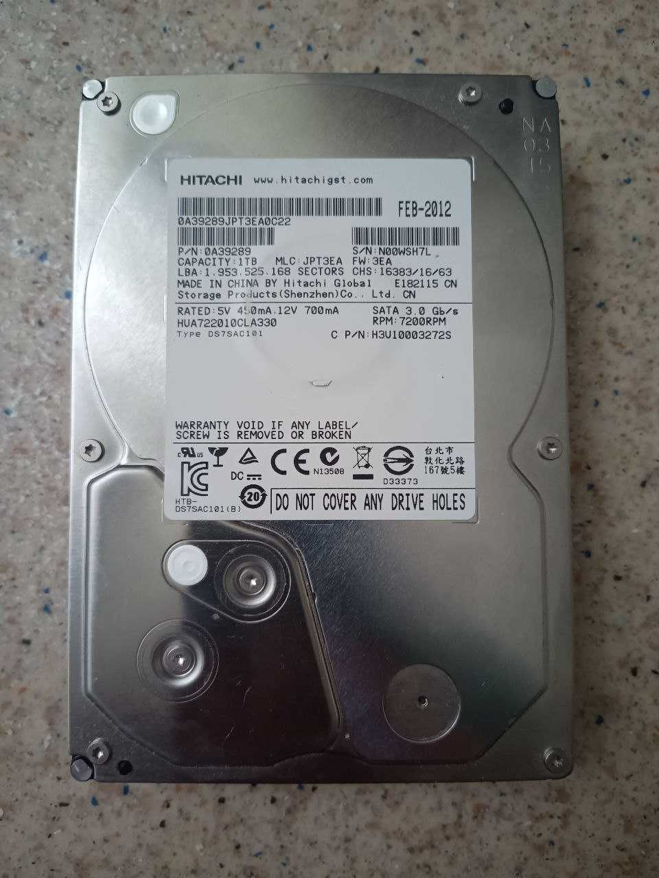 HDD Hitachi HUA722010CLA330 1Tb 3.5" в чудовому робочому стані.