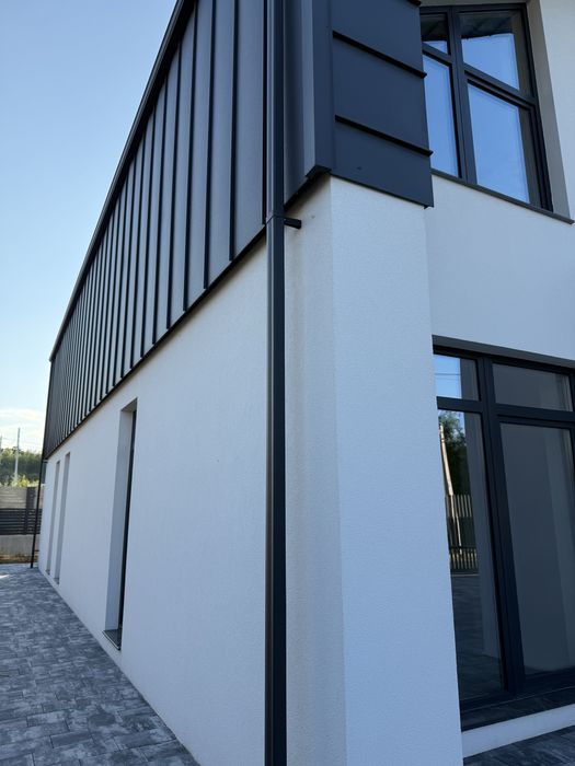 Продаж Сучасний будинок з гаражем с. Тарасове, Луцький р-н