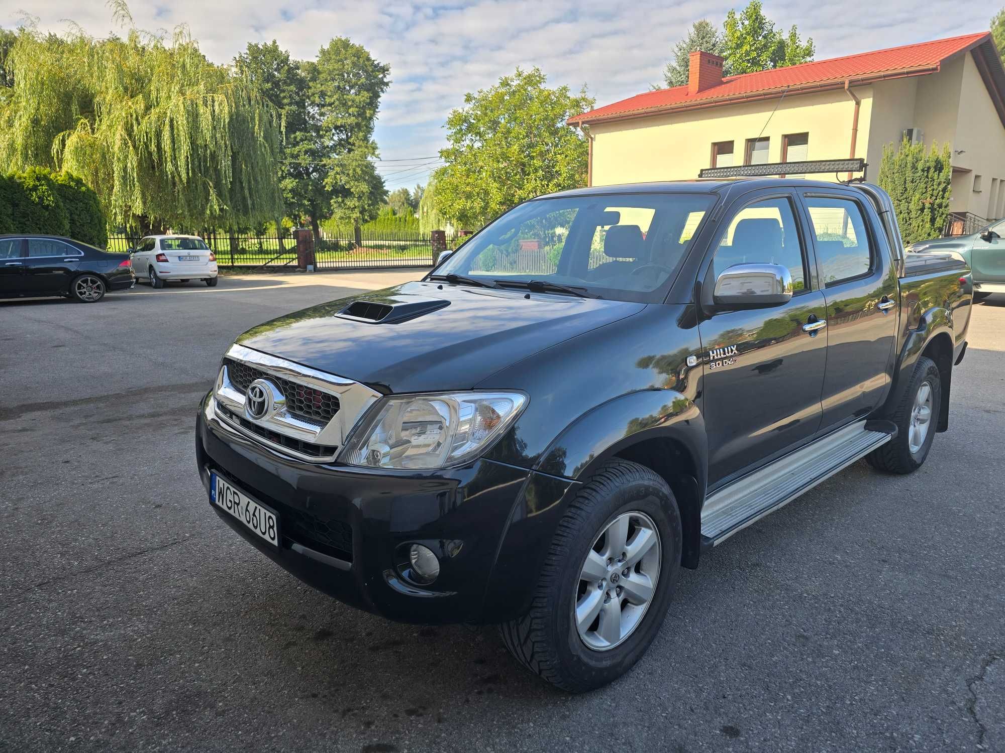 Toyota hilux 3.0 d4d automat