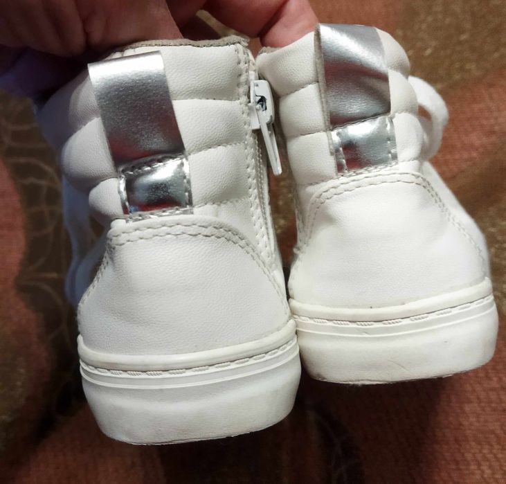 Белые стильные ботинки полуботинки кеды