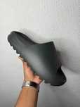 Nowy/Wysyłka z prędkością światła_adidasYeezy SlideOnyx,43