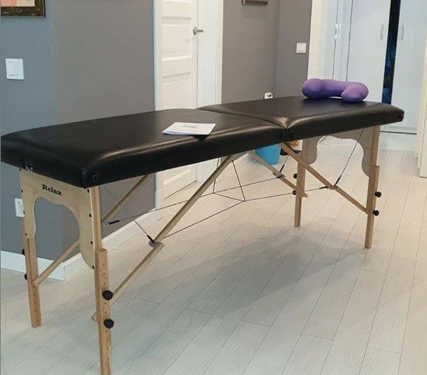 Кушетки косметологічні,столи масажні ,массажний стол,масажний стіл