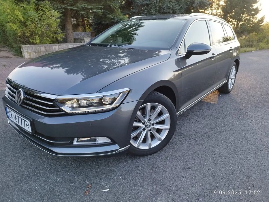 Volkswagen Passat Perfekcyjny stan Highline mały przebieg bezwypadkowy