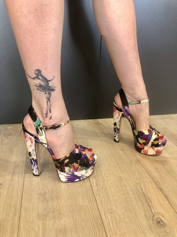 Босоніжки Brian Atwood, нові, оригінал