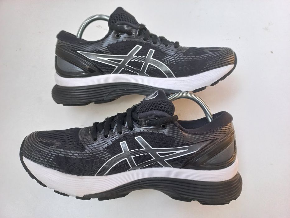 Кросівки бігові Asics Nimbus 21. 37,5р.стан чудовий,оригінал