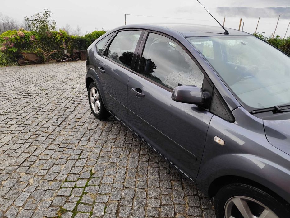 Ford Focus 1.6 (109cv)