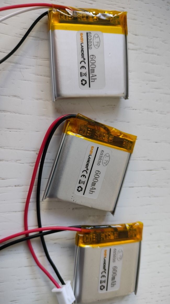 Akumulator bateria 3,7V 600mAh Li-poly z PCM dwa trzy przewody Nowe