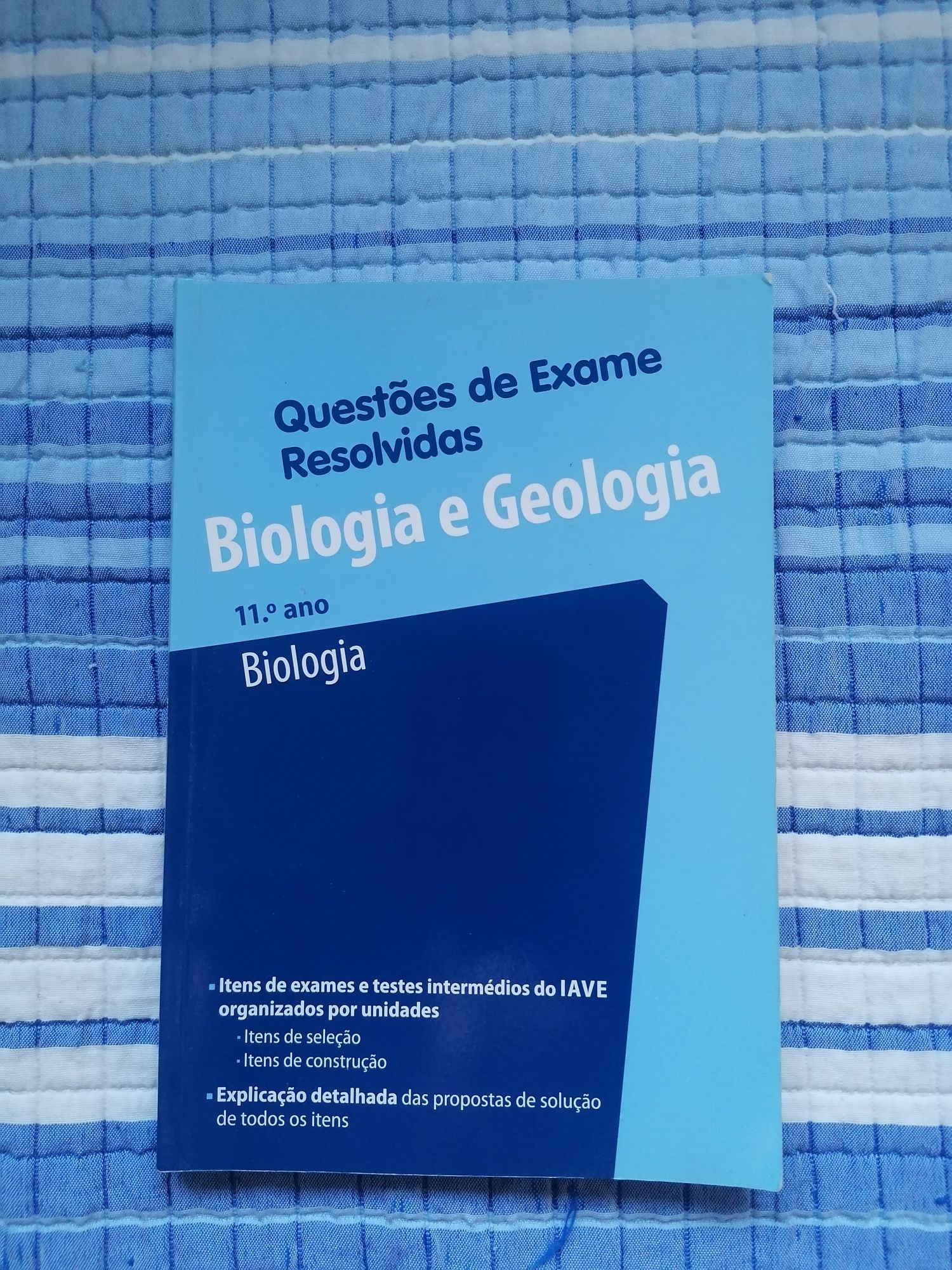 Livros de preparação para exame final (Biologia) 11° ano