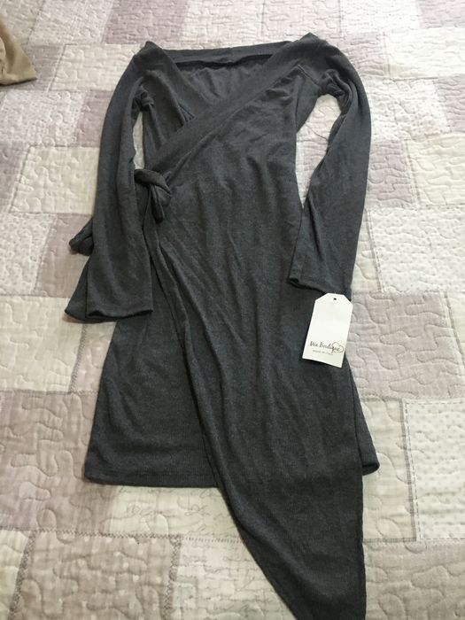 Vestidos novos com etiqueta tamanho S/M