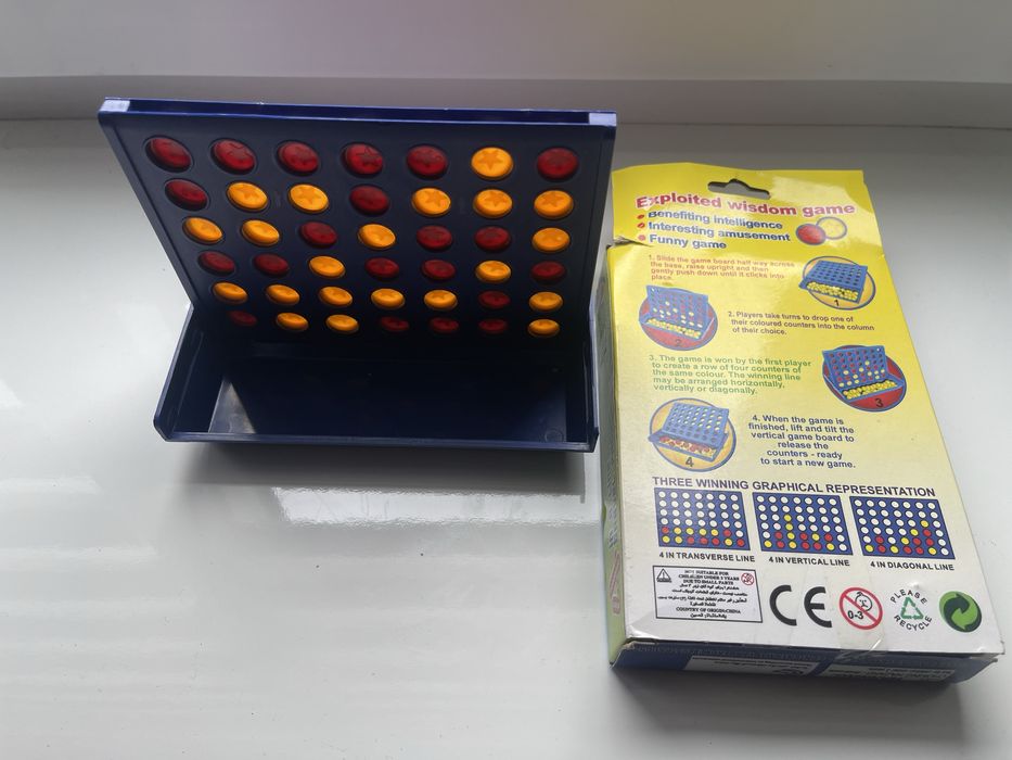 Дитяча інтелектуальна  гра для розвитку логіки і мислення «4 в ряд»