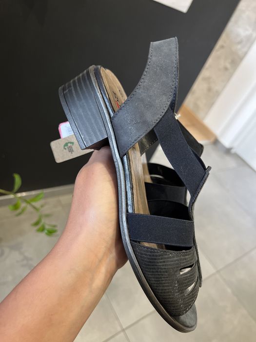 Sandały damskie skórzane nowe wygodne niski obcas Go Soft 39