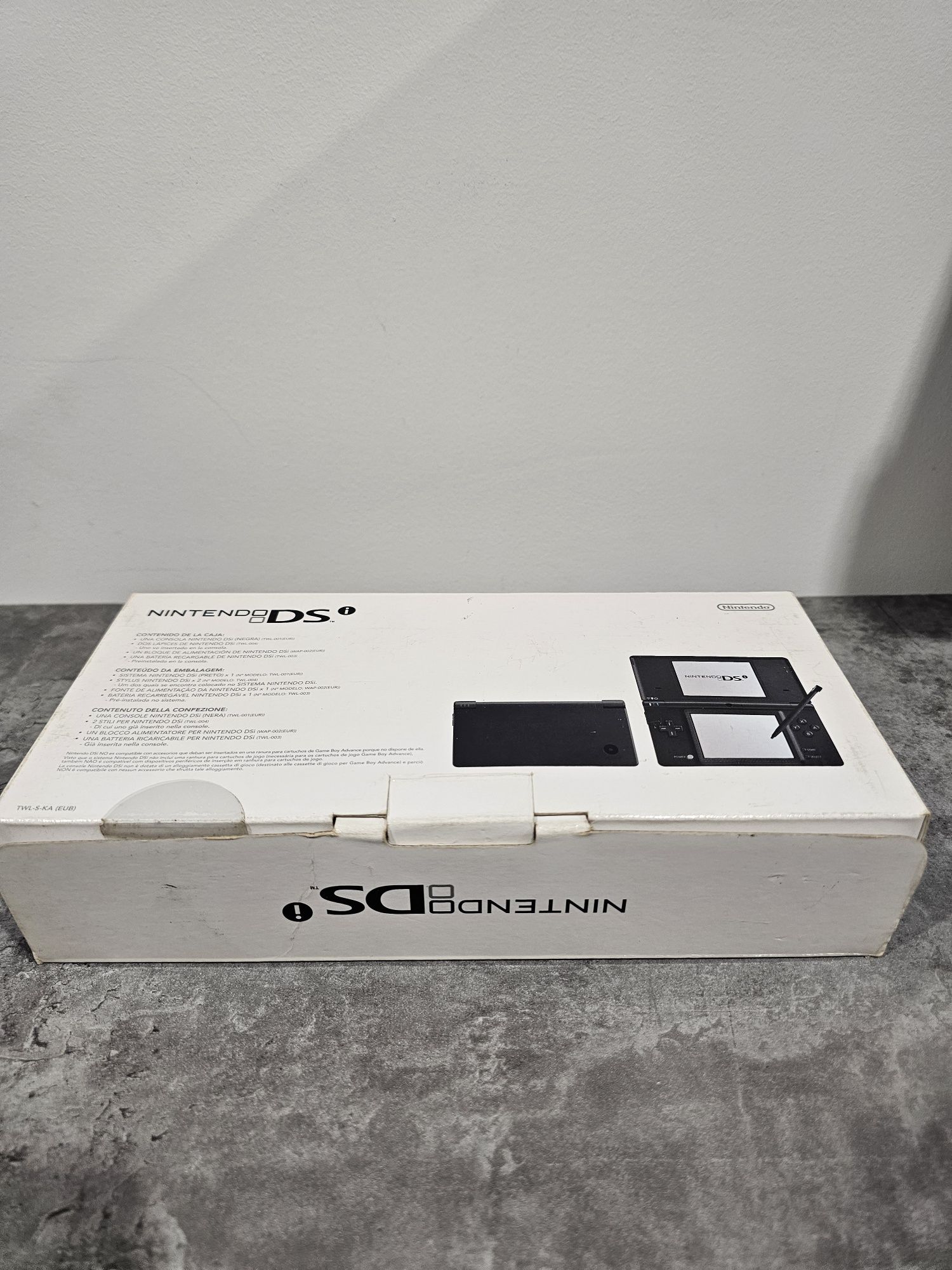 Nintendo DSi com caixa como nova