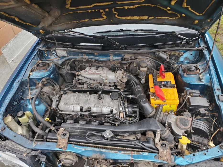 Продам Mazda 323 1.6 injection