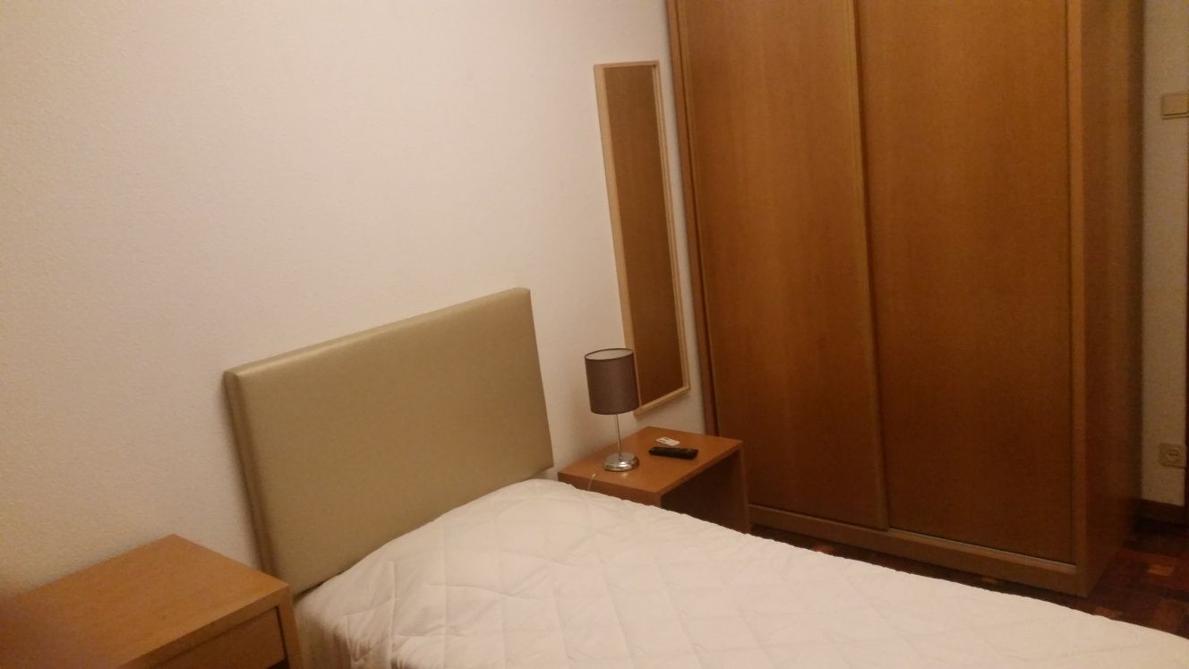 Quarto individua, c/ Contrato e recibo. Junto NorteShopping