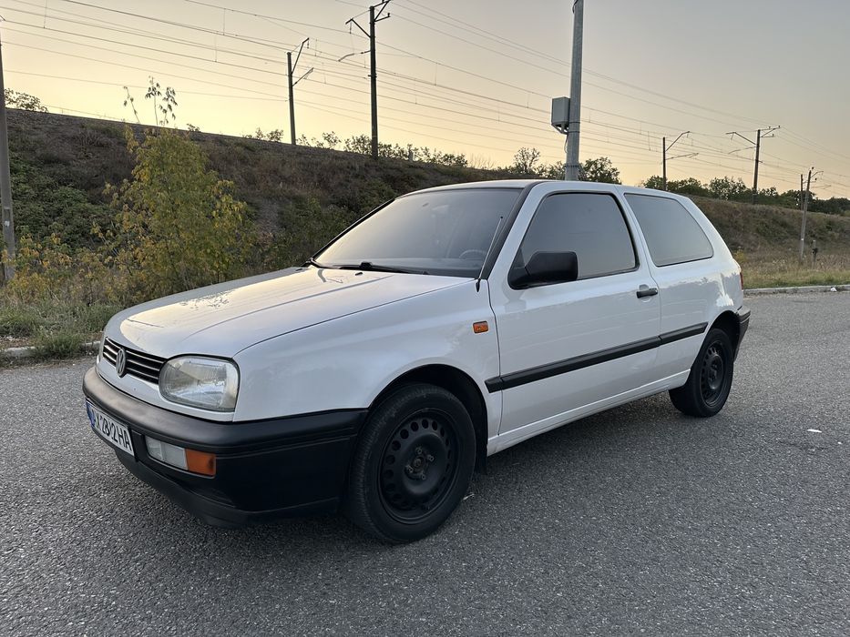 Продам гольф 3 автомат 1.8 Газ/бензин