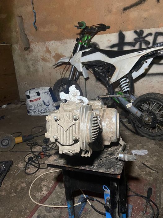 Motor  pitbike 140cc