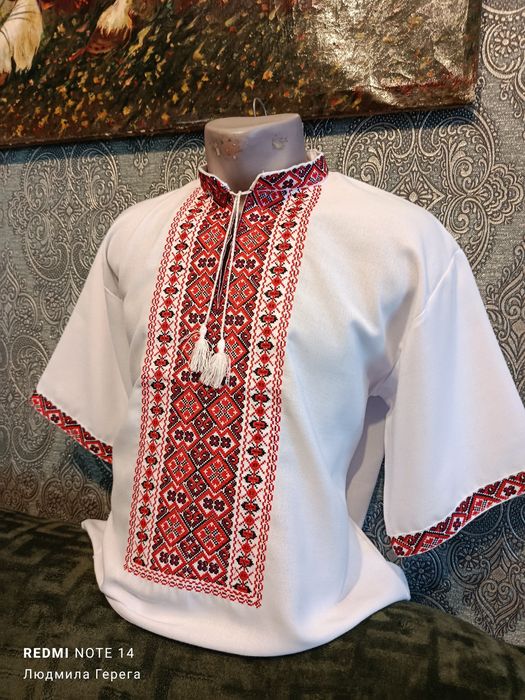 Чоловічі вишиті сорочки