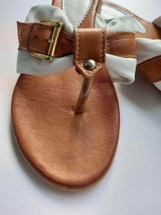 Модні жіночі в'єтнамки з натуральної шкіри розмір 39 Mariposa