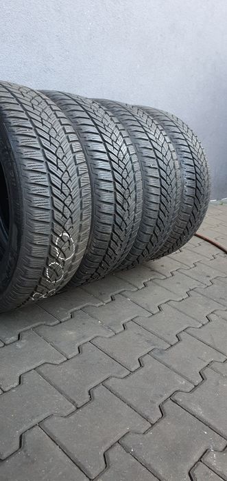 215/55/17 Fulda Kristall