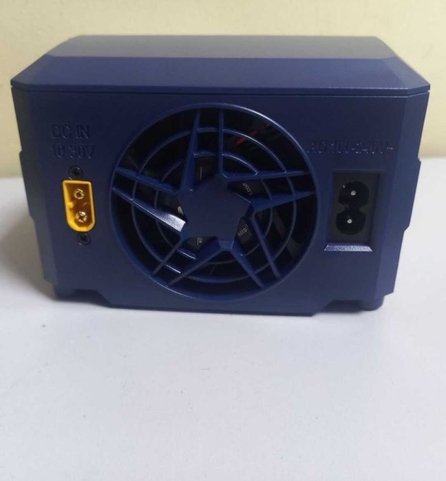 Зарядний пристрій Skyrc d100neo