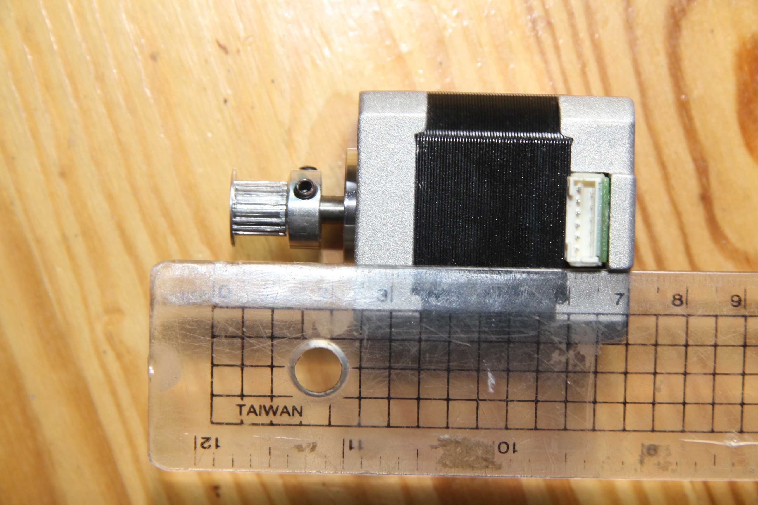 сервомотор 24vdc 17hs3005l (1,5+ Нм)