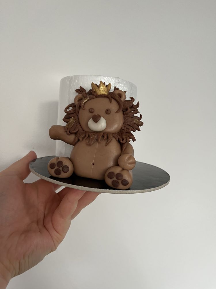 Figurka lew na tort z masy cukrowej