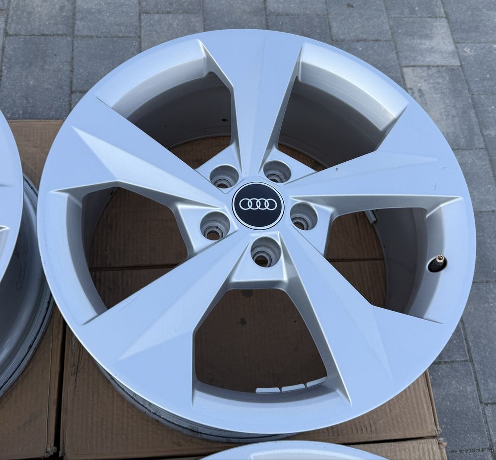Oryginalne felgi Audi A3 A4 A6 18" 5x112 8Y 8V 8P ET46 s-line