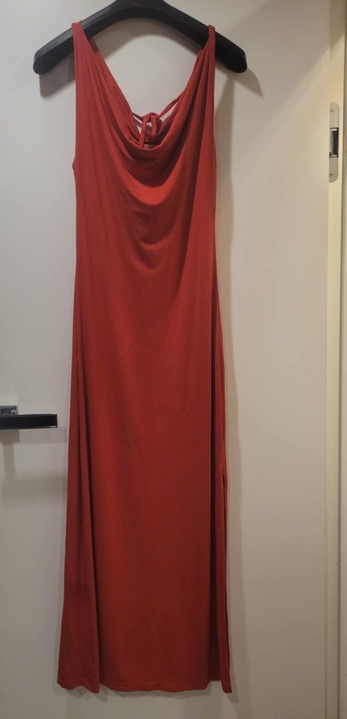 Atessa Red Narre