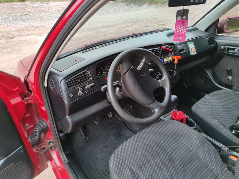 Продам автомобіль Wolkswagen Vento 1.8