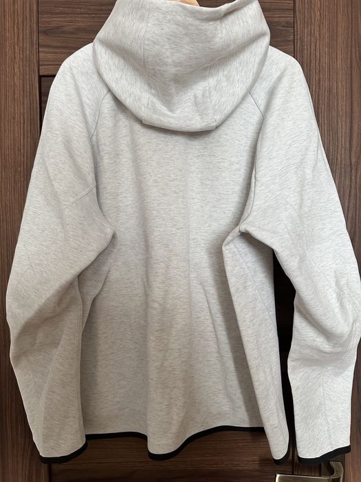 Męska bluza Nike Tech Fleece rozm. XL, biała
