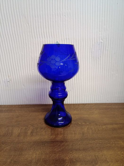 Wazon kielich puchar w kolorze kobaltu