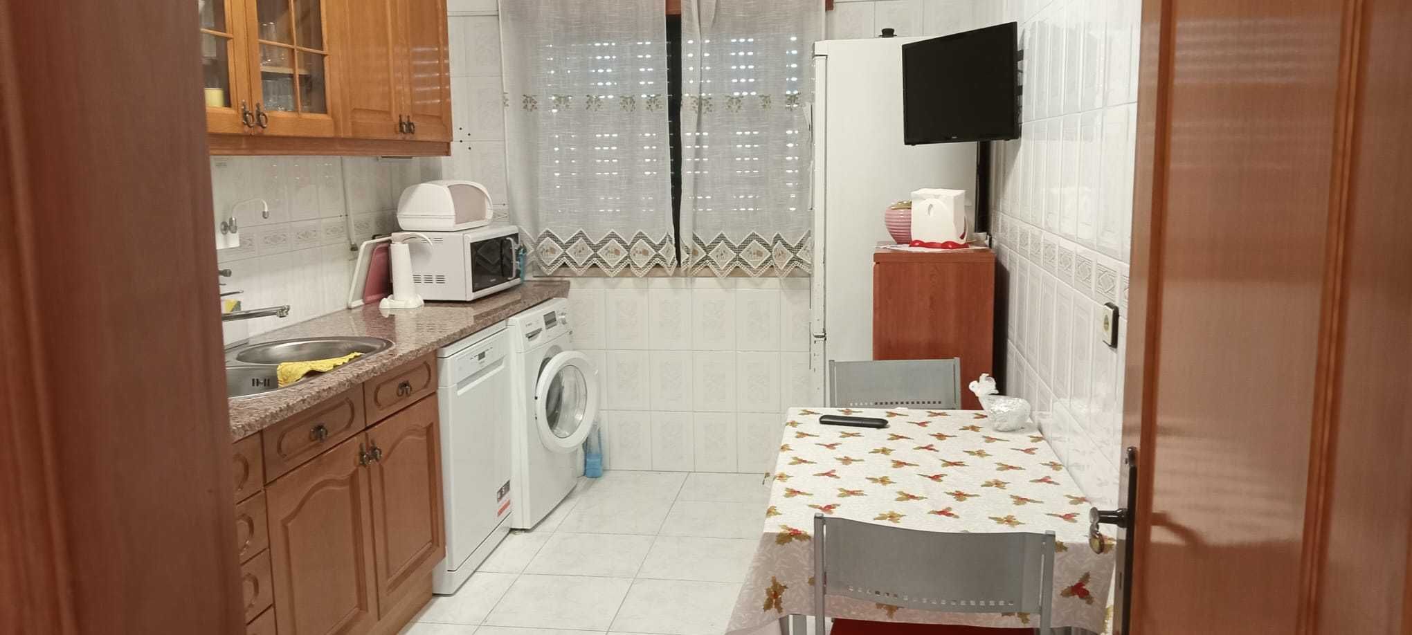 Arrendo Quarto a estudante