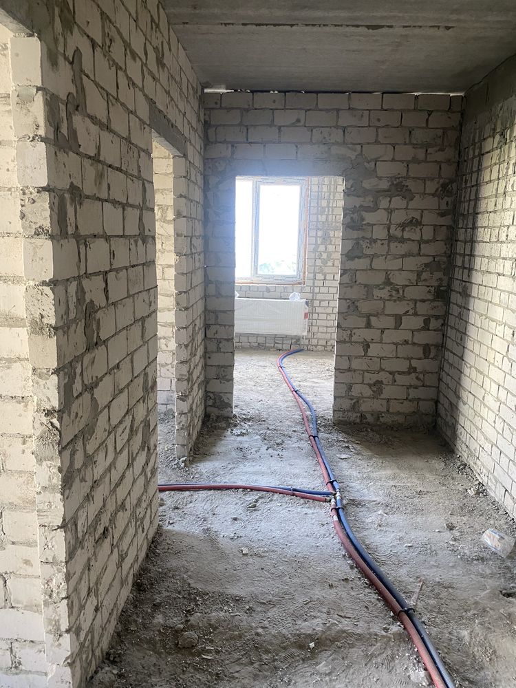 Продам 2-х кімнатну квартиру 52,3 м2 в новобудові, вул. Миру 43.