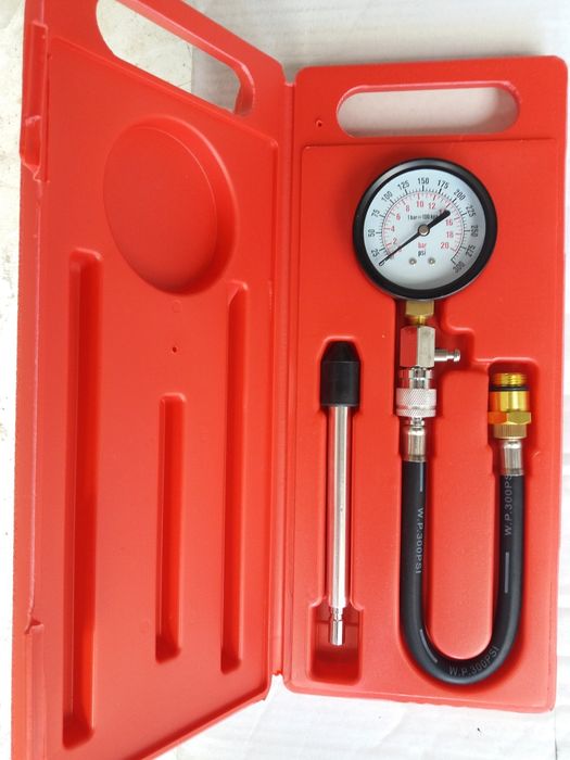 Компрессометр для бензиновых  двигателей  INTERTOOL  АТ- 4001