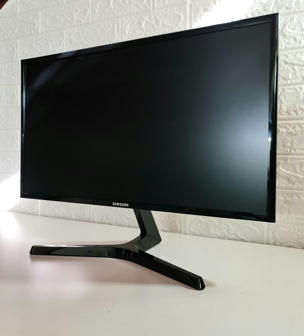 Monitor Samsung 24 Full HD como novo