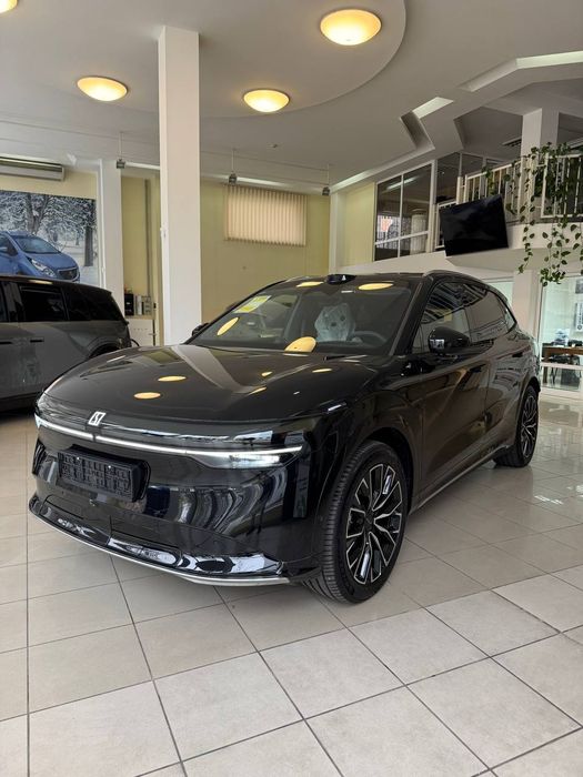 Продам Zeekr 7х, 100квт, 646к.с., 3.8сек до 100км, новый, полный приво