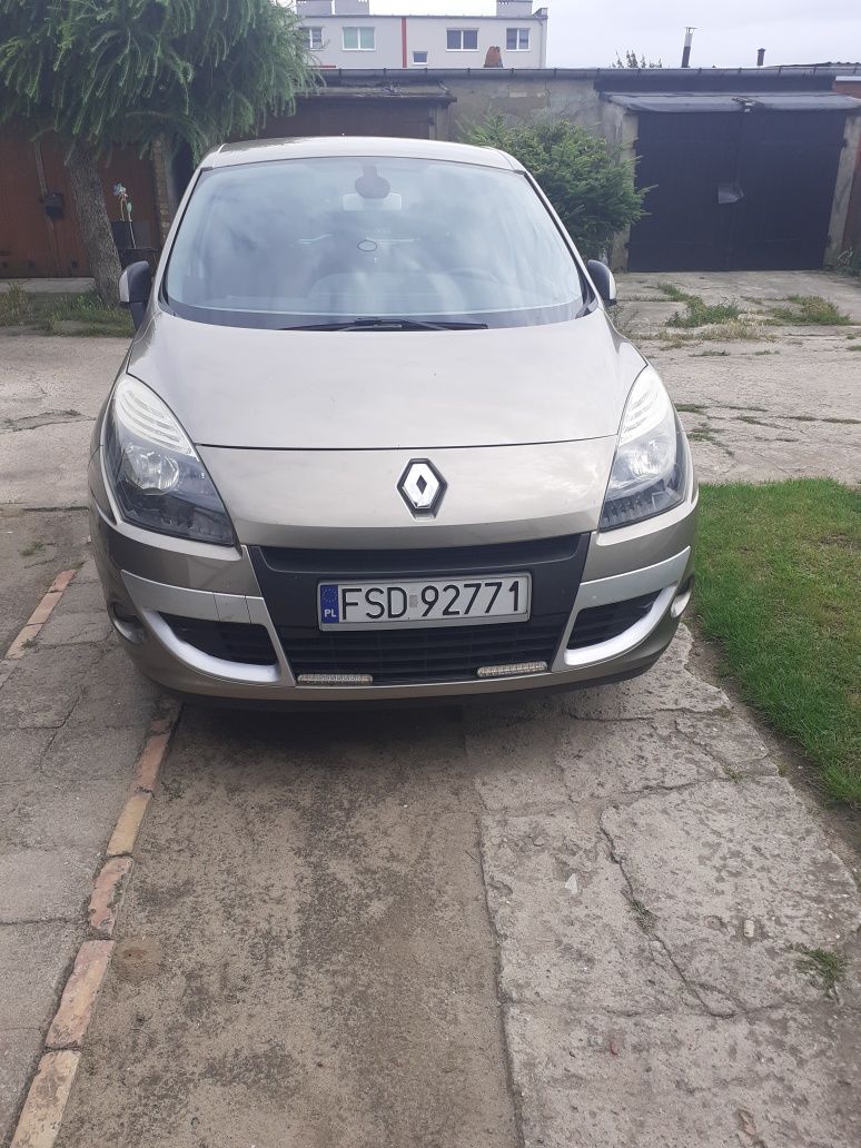 Renault scenic 1.6 2011r