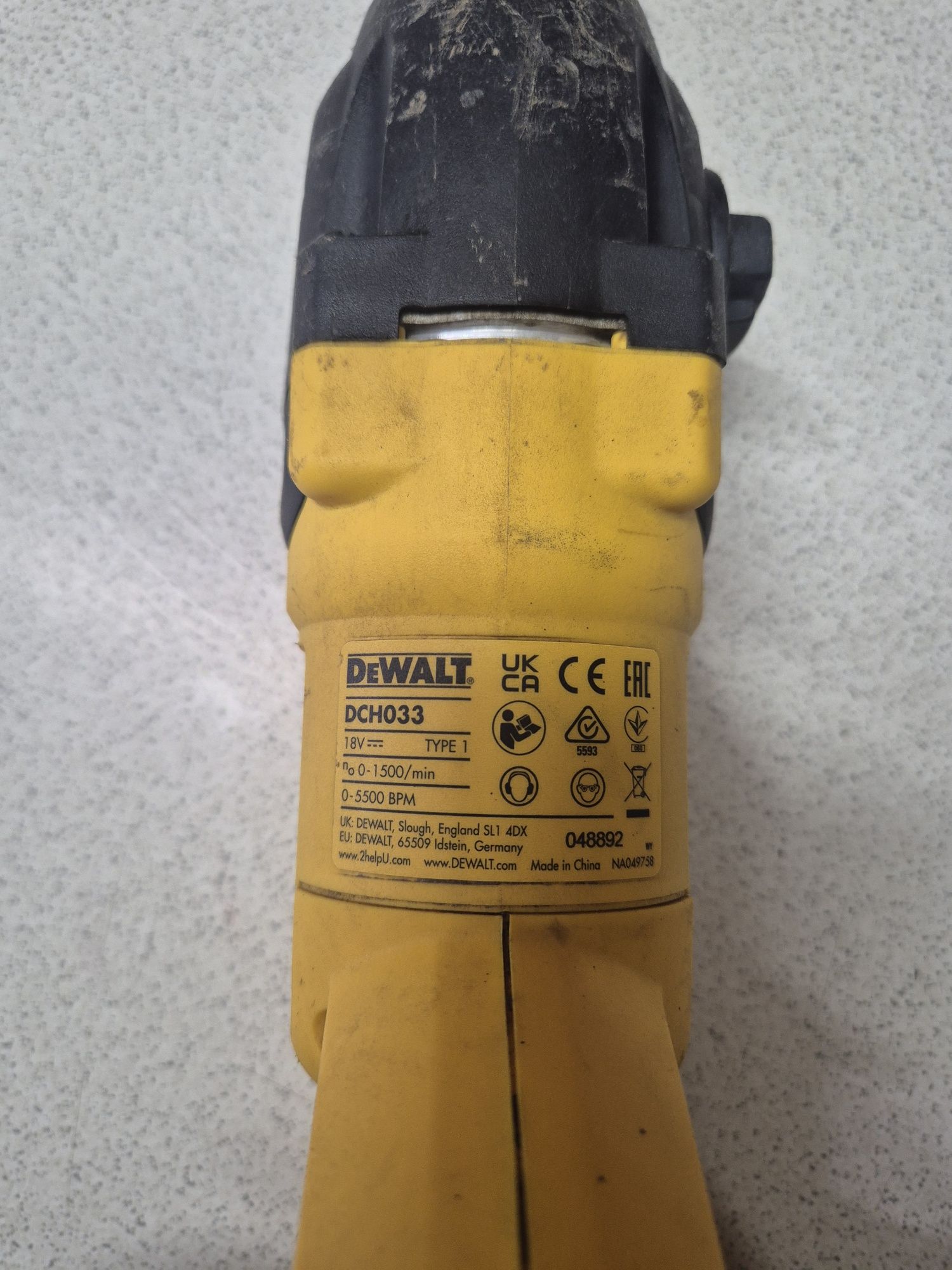 DeWalt Młotowiertarka SDS  DCH033