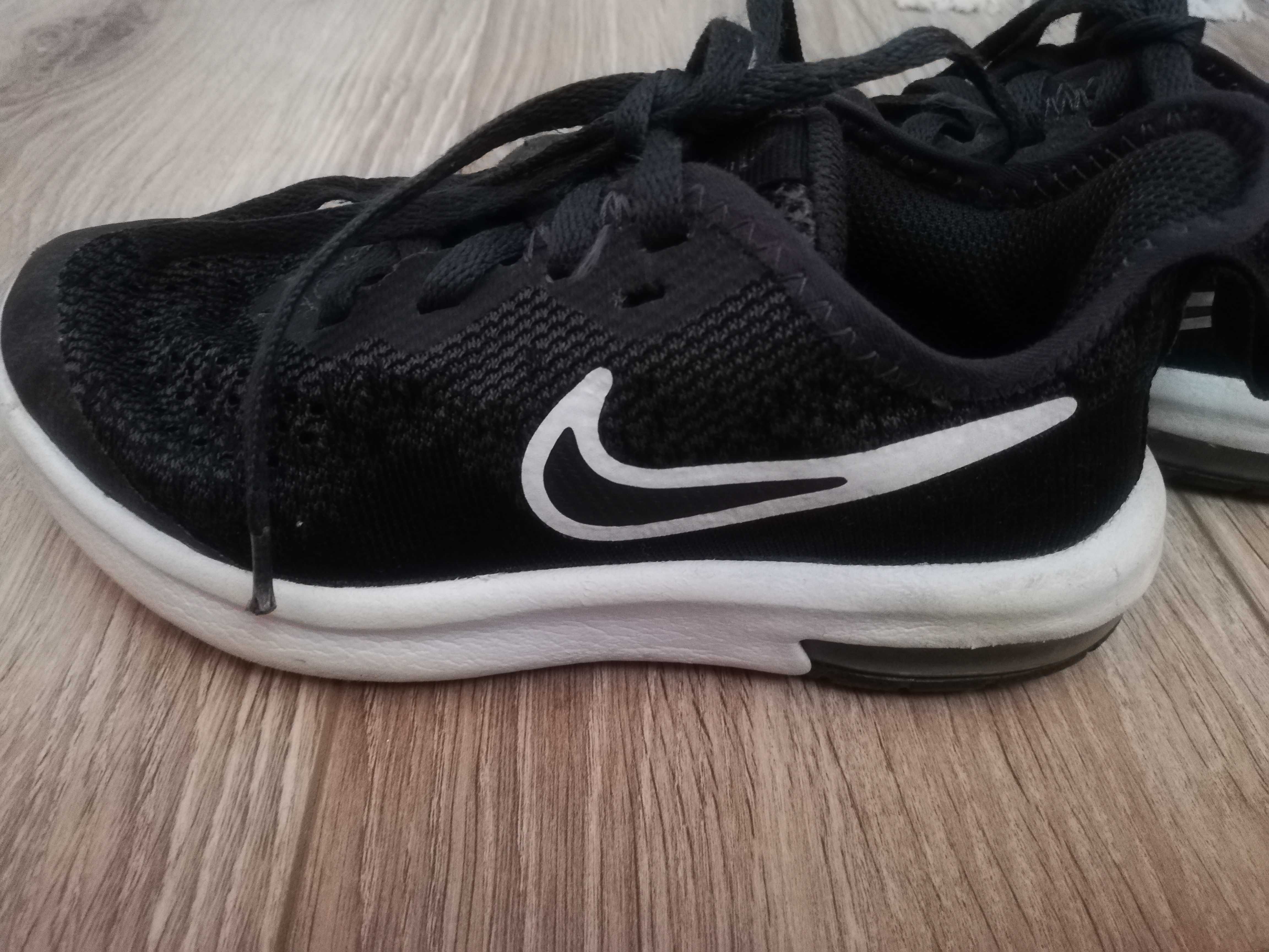 Nike 28 buty sportowe Airmax kapcie do przedszkola