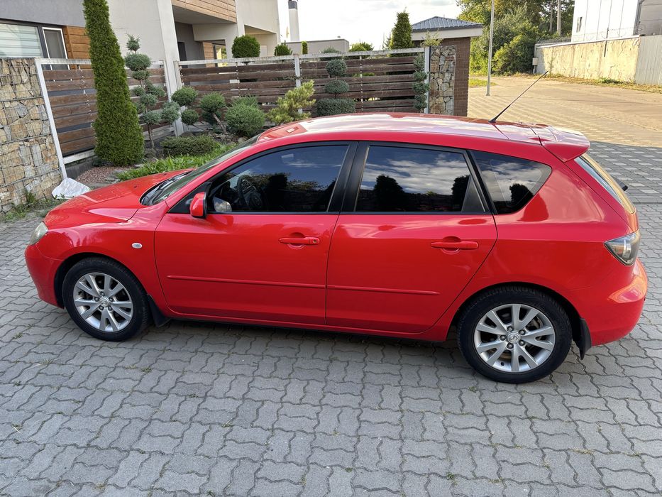 Mazda 3     1.6 газ/бензин