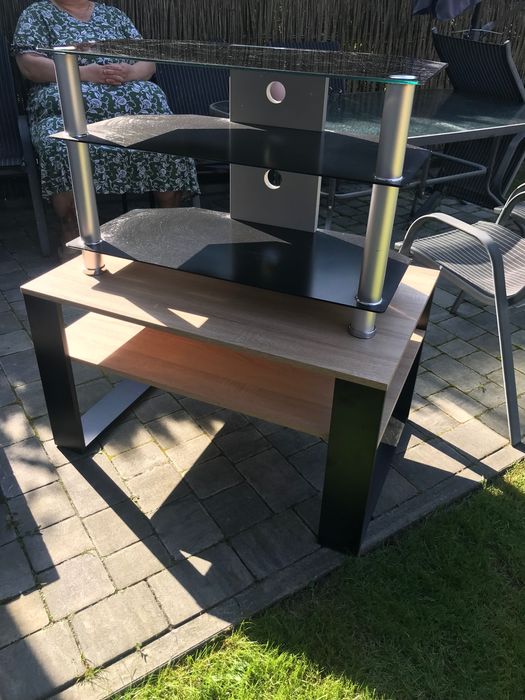 Stolik pod telewizor szklany
