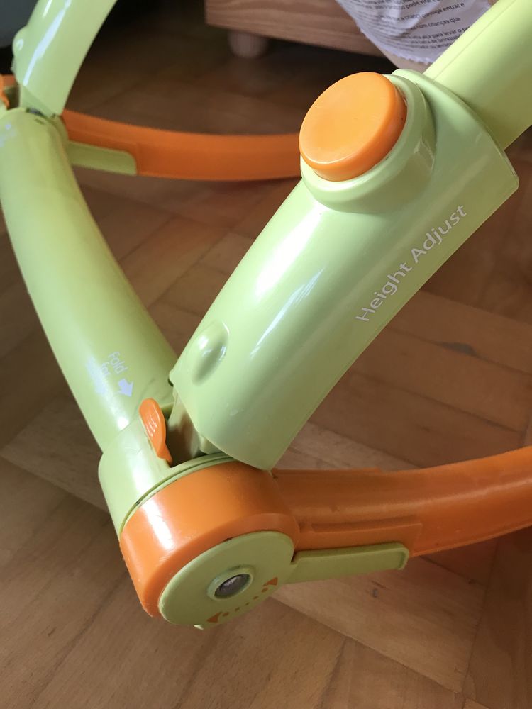 Fisher Price fotelik bujeczek 2w1 z wibracjami