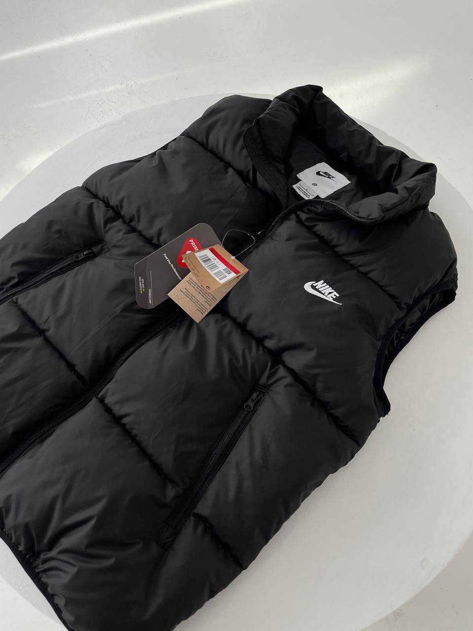 Жилетка nike club нова
