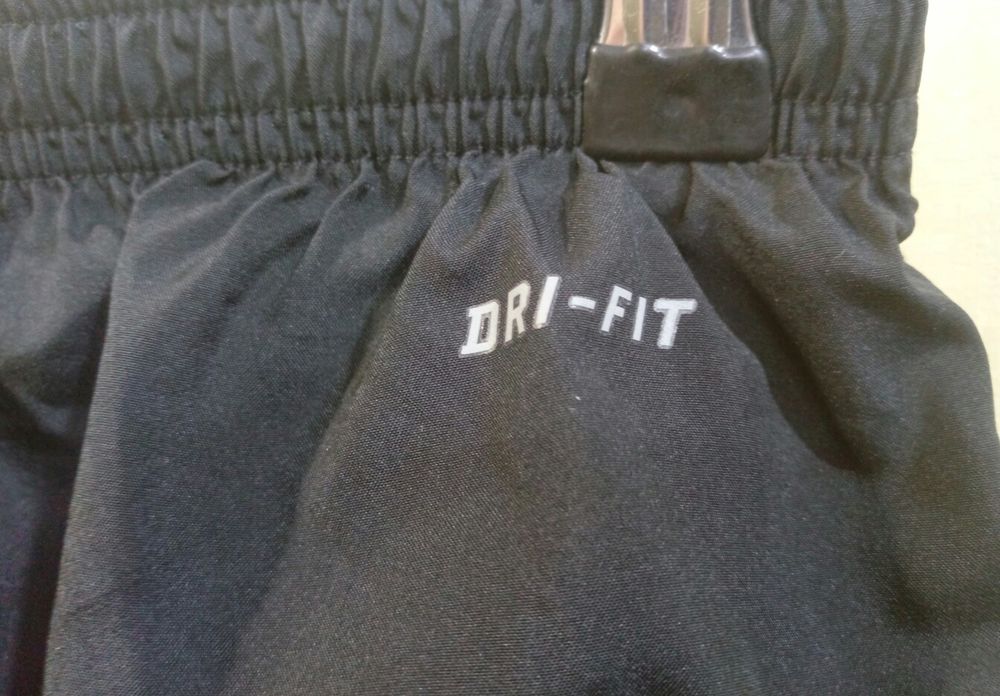 Оригинал легкие спортивные шорты Nike Running Dry - Fit