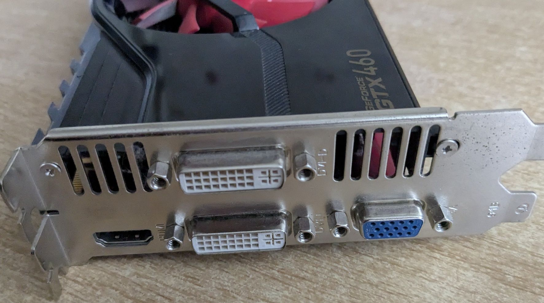 GTX 460 видеокарта PCI-E
