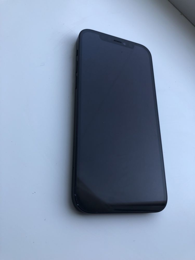 iPhone 12 128 GB iCloud